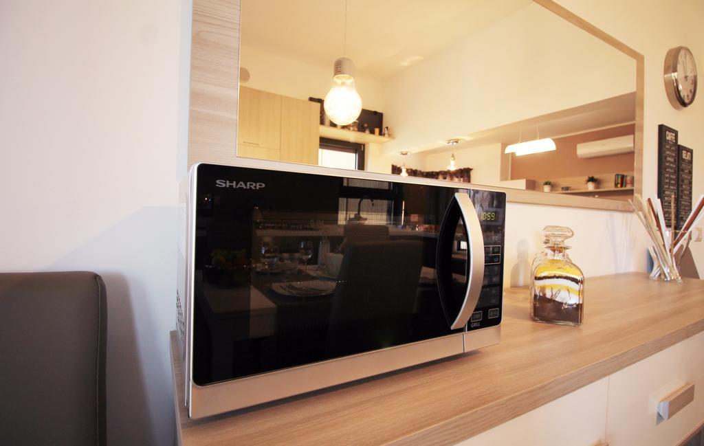 Eur Bright Spacious Terraced Apartment With Private Parking Only For Small Cars Rome Buitenkant foto