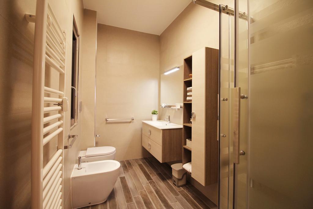 Eur Bright Spacious Terraced Apartment With Private Parking Only For Small Cars Rome Buitenkant foto