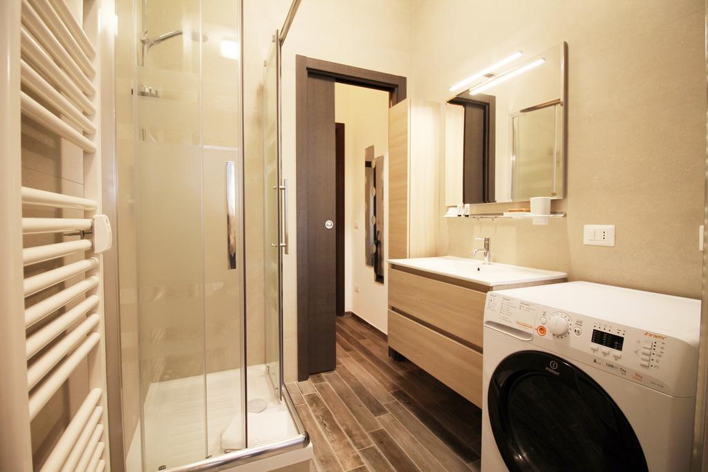 Eur Bright Spacious Terraced Apartment With Private Parking Only For Small Cars Rome Buitenkant foto